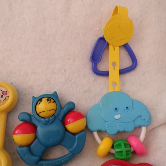 Vintage Lot Baby Rattles Toys Tomy Straco Disney Gerber Johnson & Johnson Kids - Picture 3 of 10